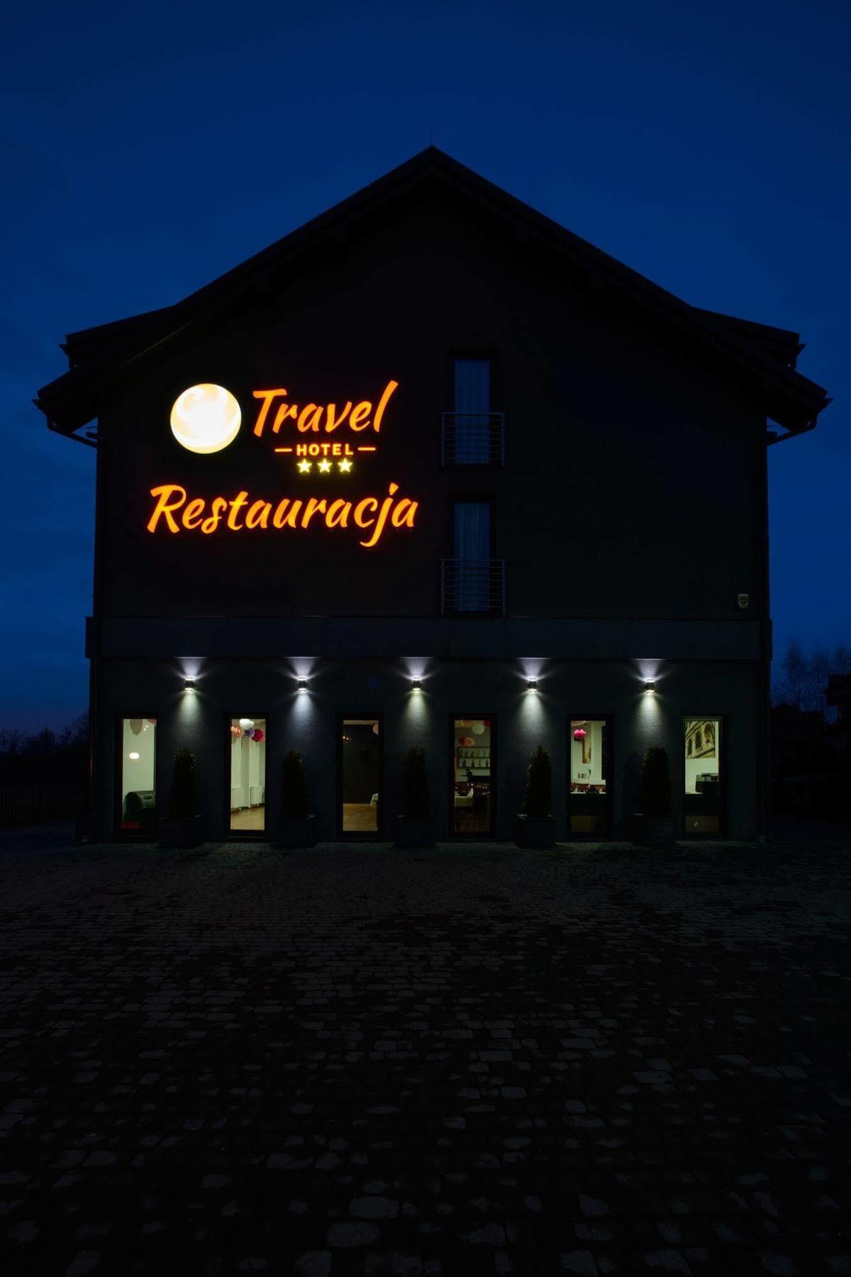 Travel Hotel apartamentowy 3*